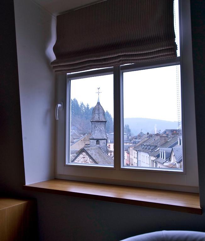 Hotel - Restaurant " Victor Hugo" Vianden Zimmer foto